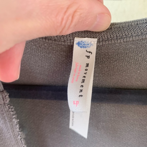 🏝 EUC Free People sleeveless Baja hoodie - Picture 5 of 6